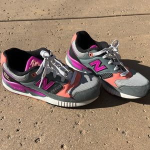 NEW BALANCE 530 SNEAKERS